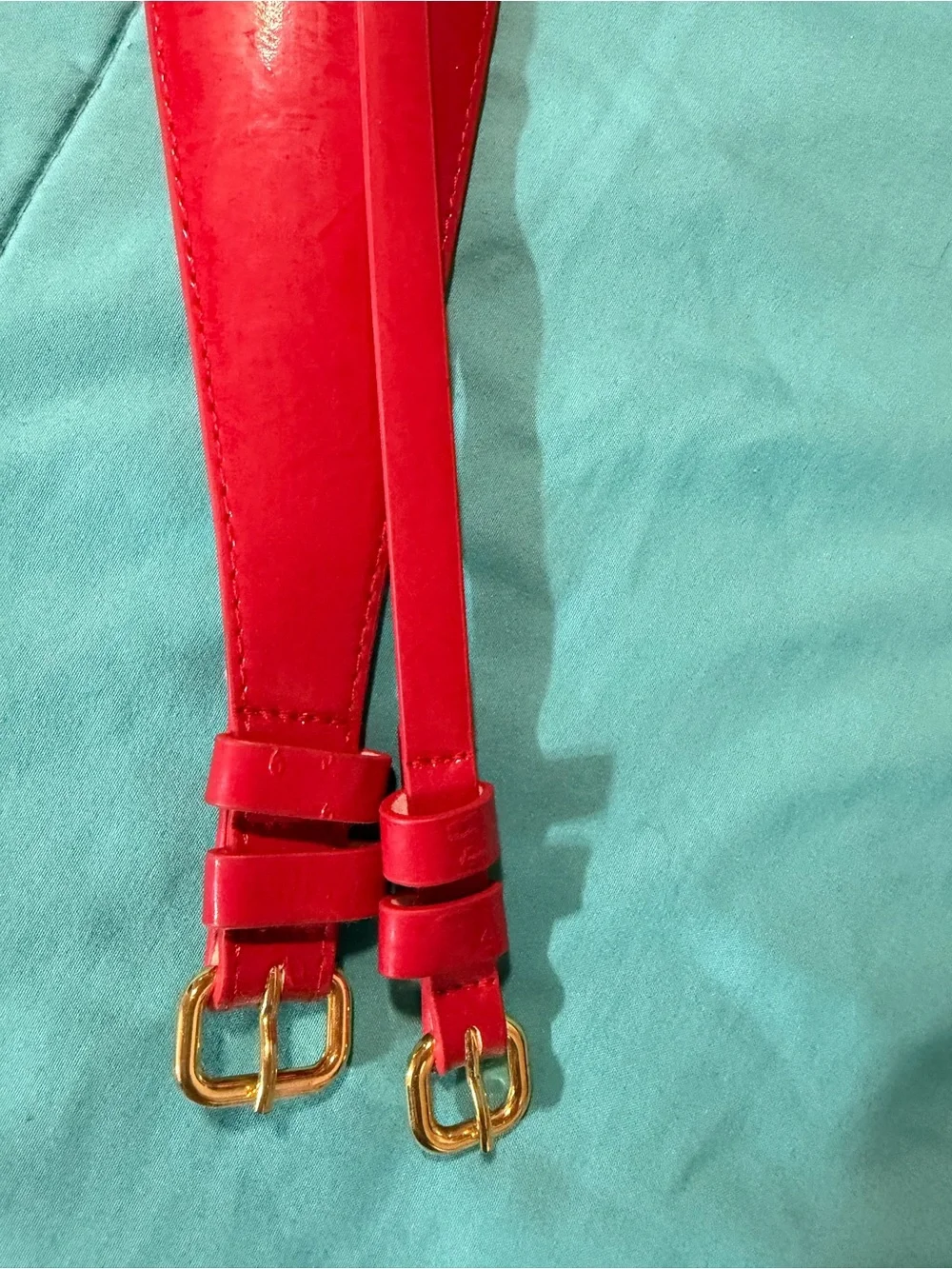 Two belts in one — one wide and one narrow.